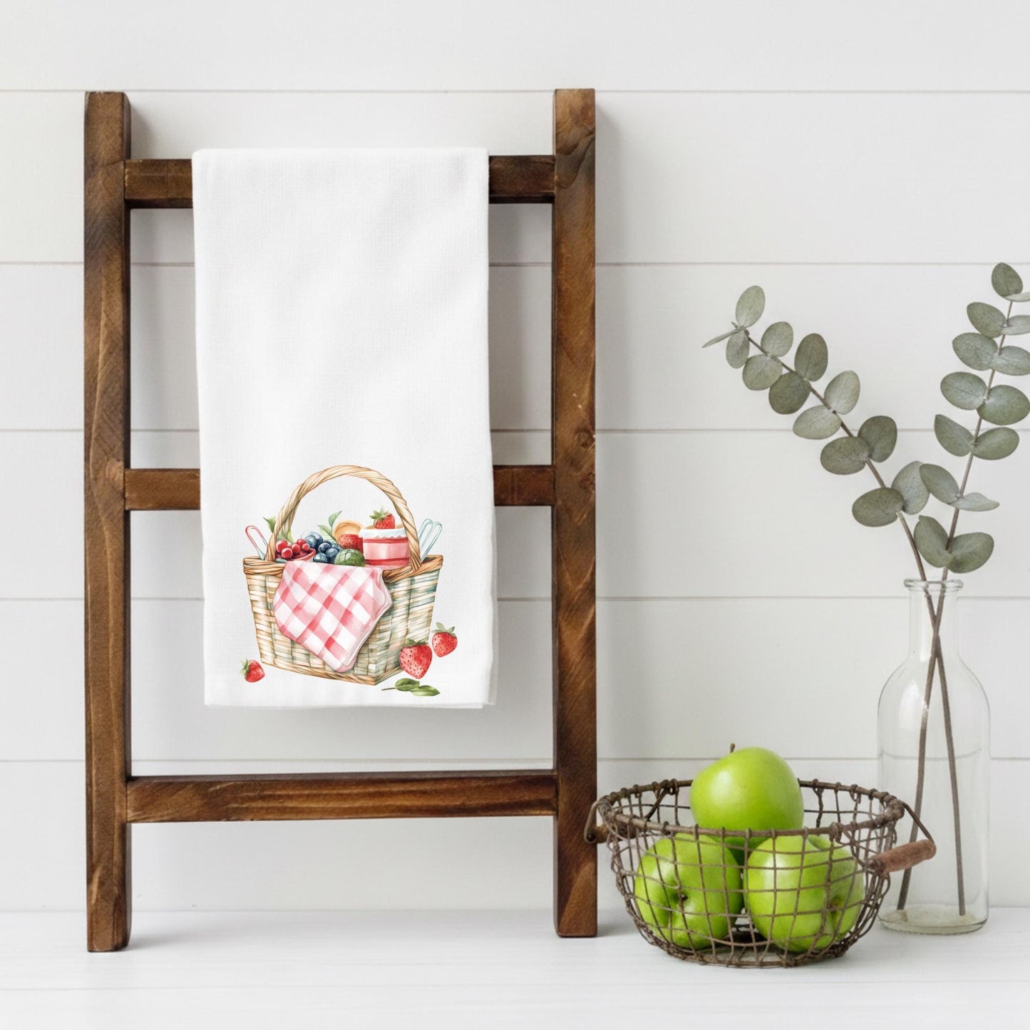 Kitchen Towel Set – Set of 2 Towels – Farmhouse Tea Towels – Strawberry Kitchen Decor – Housewarming Gift