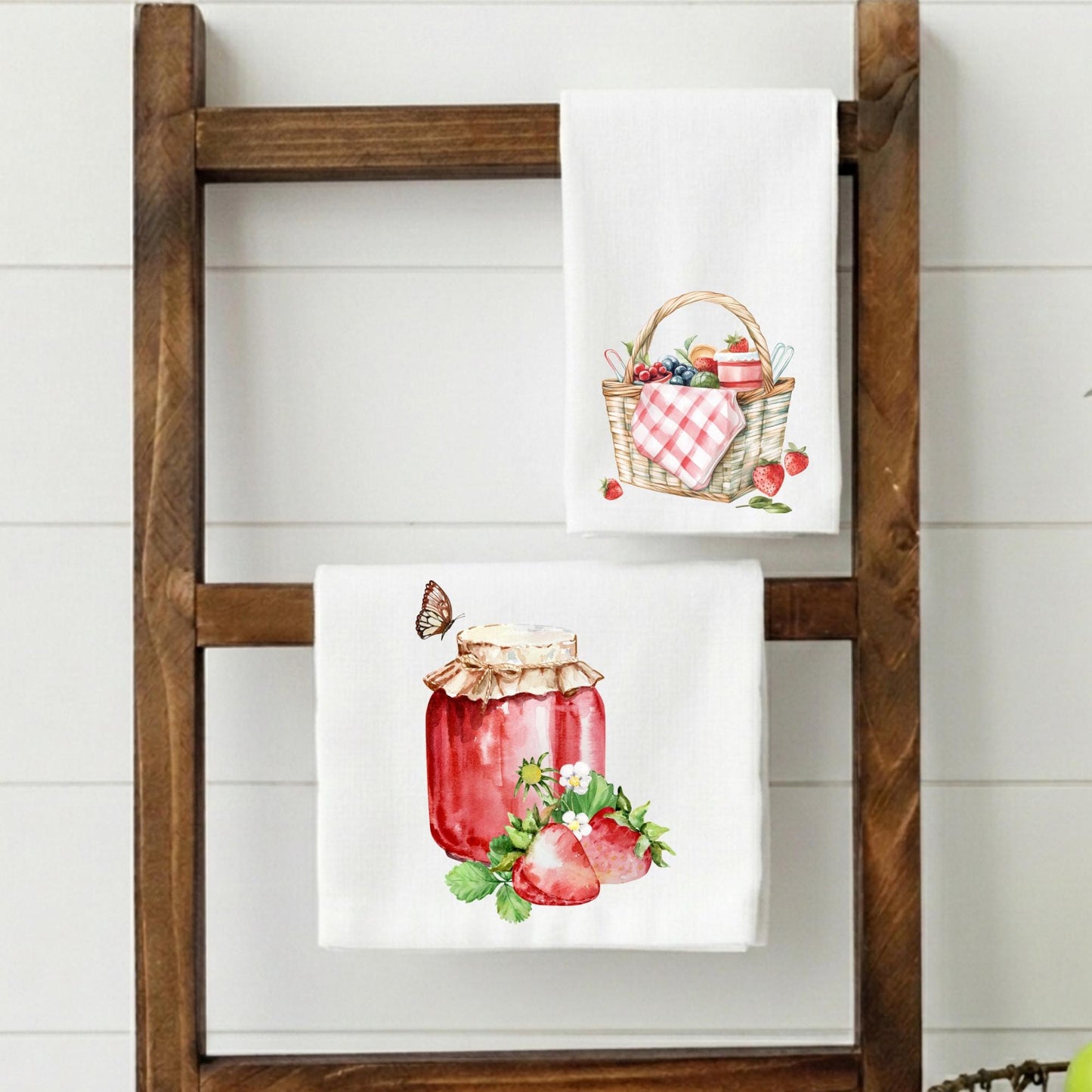 Kitchen Towel Set – Set of 2 Towels – Farmhouse Tea Towels – Strawberry Kitchen Decor – Housewarming Gift