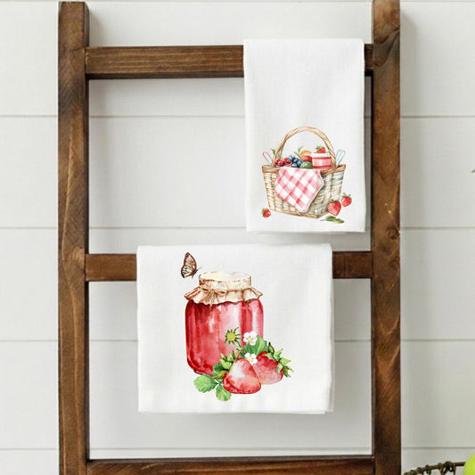 Kitchen Towel Set – Set of 2 Towels – Farmhouse Tea Towels – Strawberry Kitchen Decor – Housewarming Gift